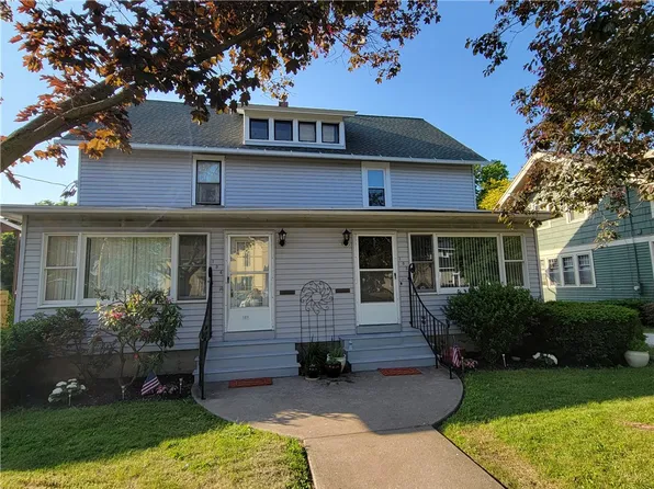 134-136 E Main St, North East, PA 16428