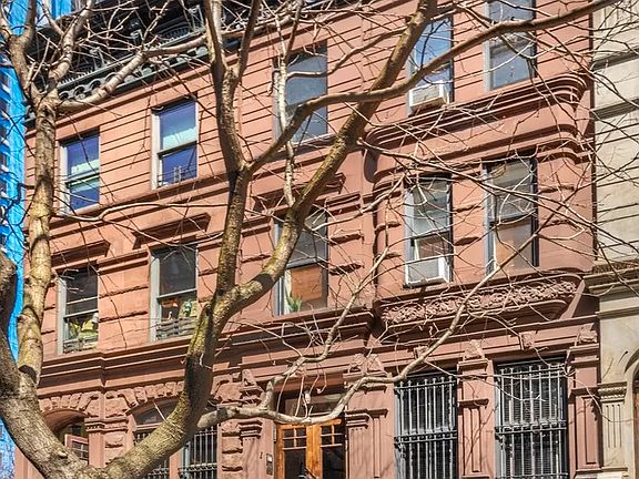 3rd image of 167 W 87th St