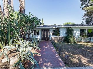 18807 Cohasset St, Reseda, CA 91335