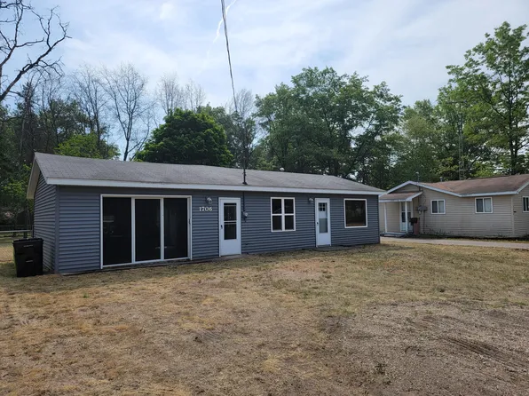 1706 Omer Dr, Saint Helen, MI 48656