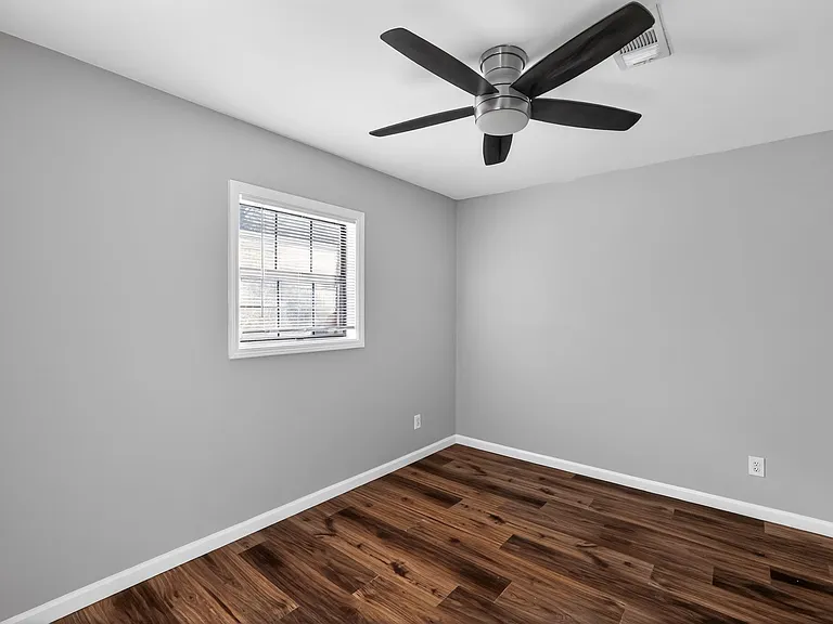 3681 Lynn Dr — Photo 10