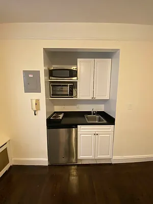 Rented by Oxford Property Group | media 12