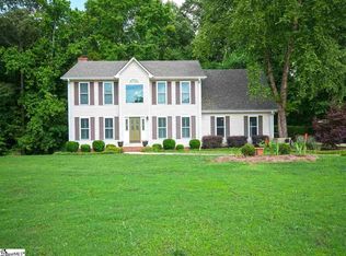 215 Janet Ct, Simpsonville, SC 29681