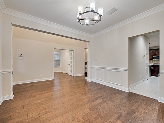 5th image of 9122 Bottlebrush Ln