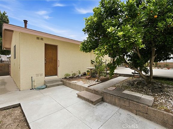 5th image of 565 W 36th St