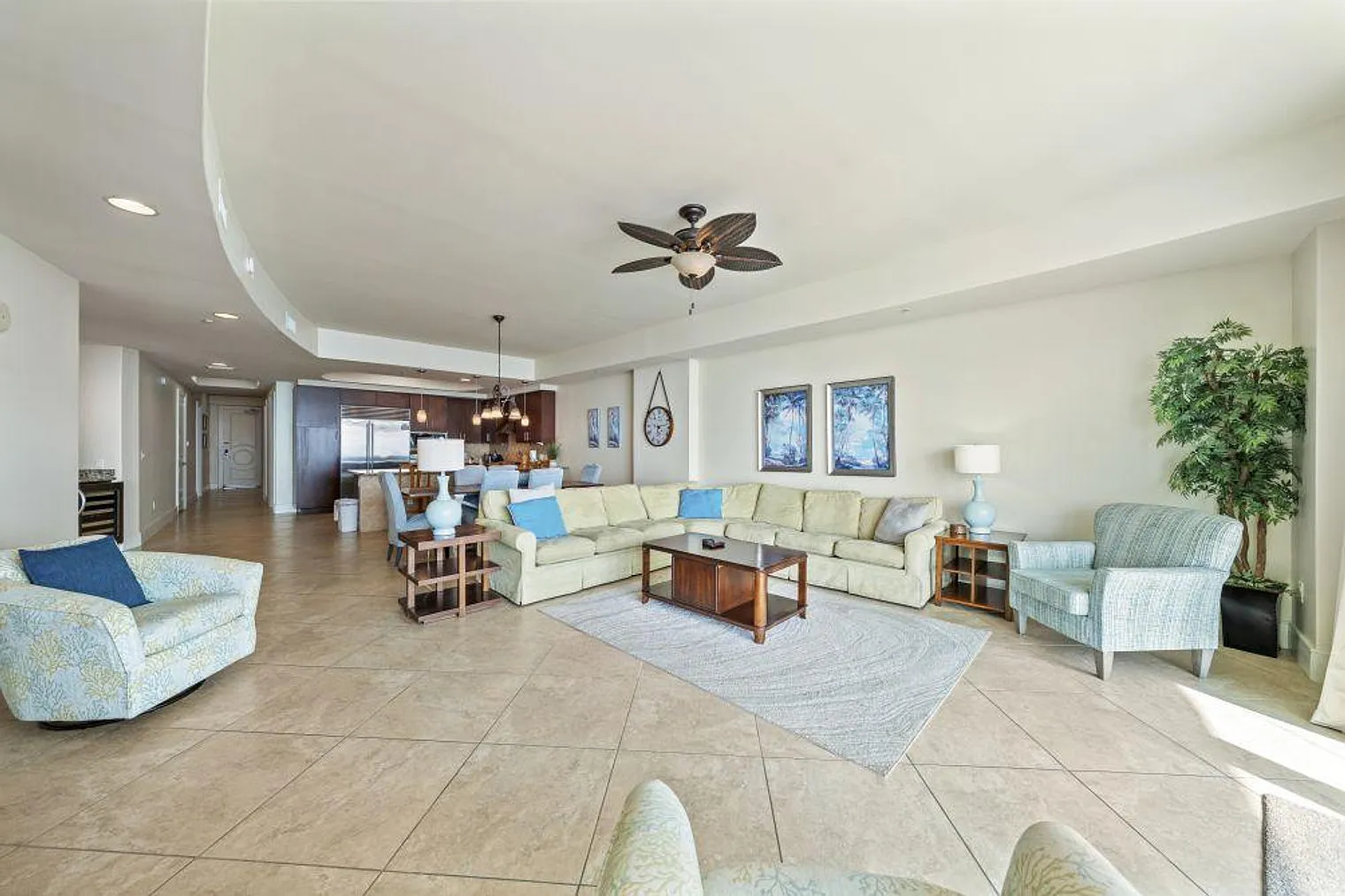 3 bed, 4.0 bath, 2292 sqft, $7,565 — Photo 2