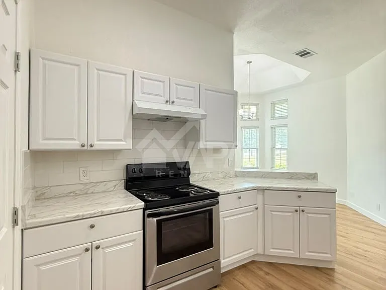 9840 Logans Ridge Dr — Photo 5