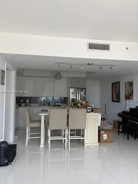 Mint Condo — Photo 4