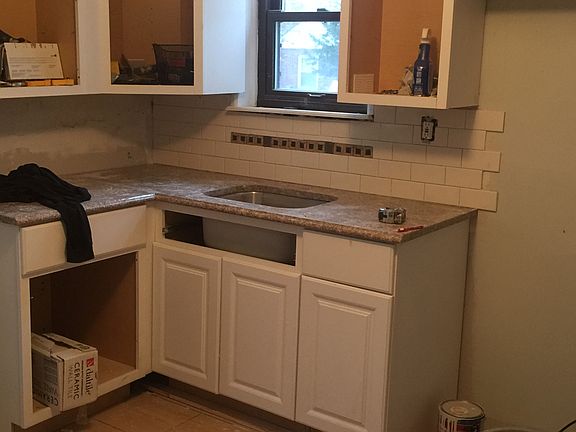 4th image of 6822 Roberts Ave
