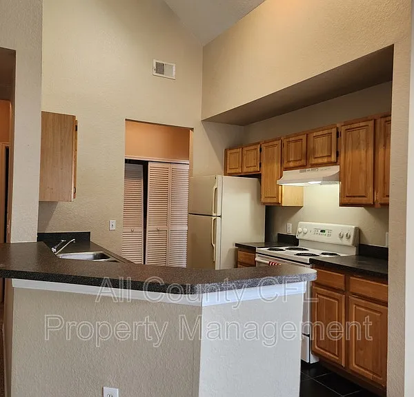 5961 Westgate Dr #2027 — Photo 7