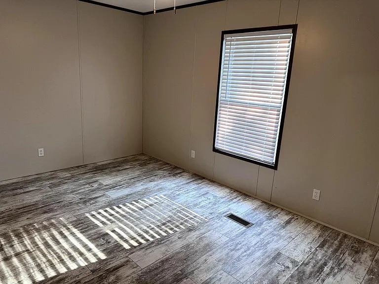 25 County Road 3893 W — Photo 12