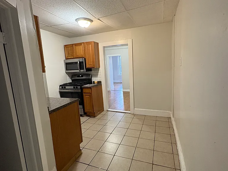 5309 Hudson Ave #5 — Photo 6