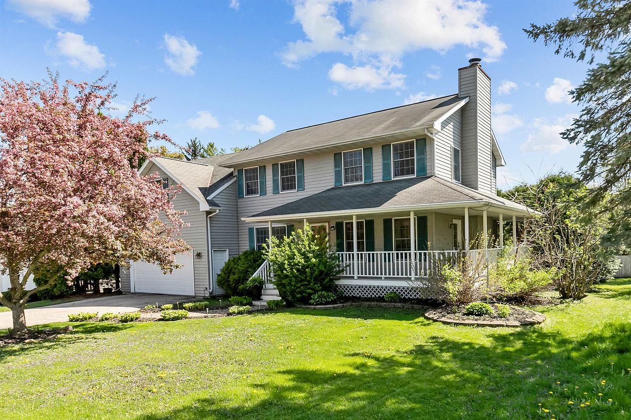 827 Thomas Street, Ripon, WI 54971 Zillow