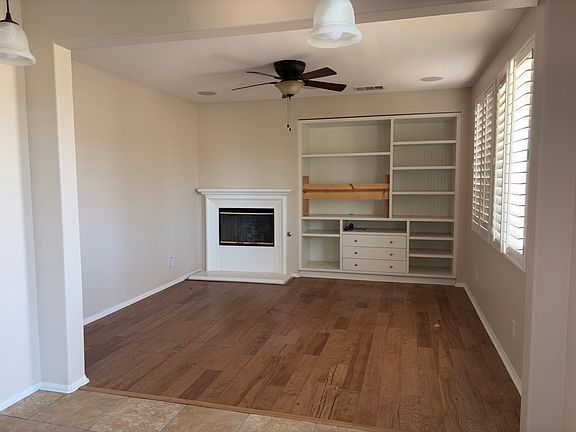5th image of 2841 Hornbeam Rd