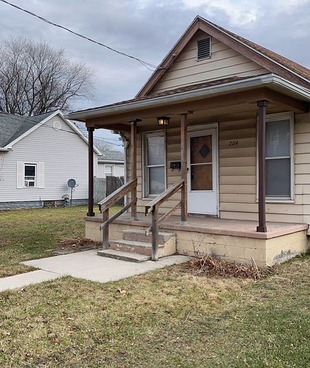 1st image of 2114 Woodford St