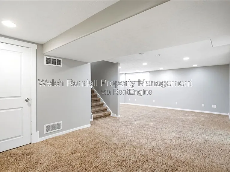 425 E Center St — Photo 18