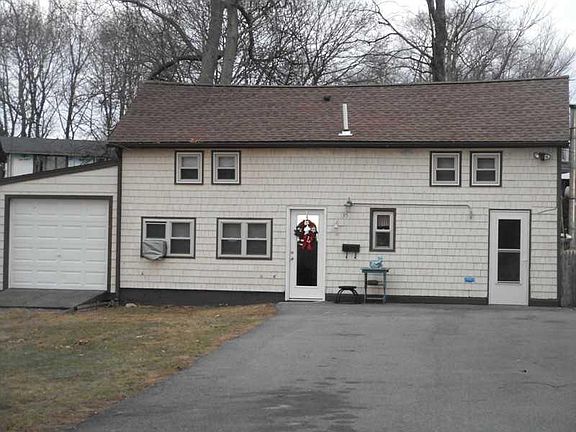 4th image of 33 Albert Ave E