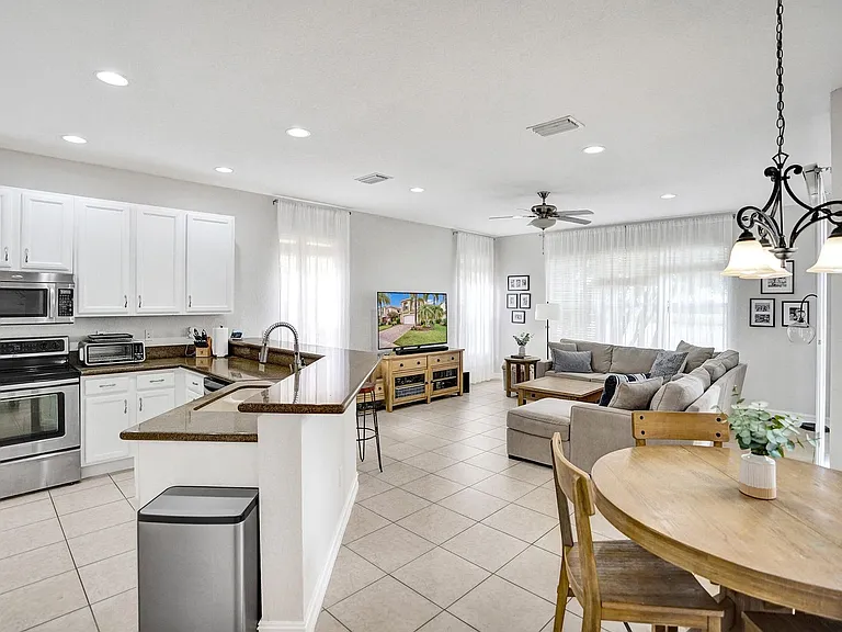 8876 Sandy Crest Ln #8876 — Photo 35