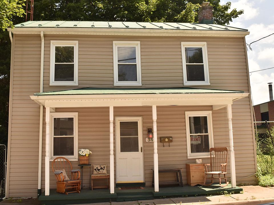 Farmhouse on Union Street.
