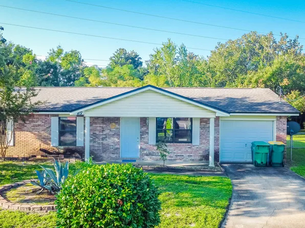407 Celeste Ct, Mary Esther, FL 32569
