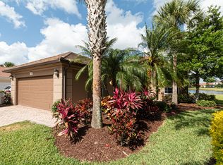 2258 Heydon Cir W, Naples, FL 34120