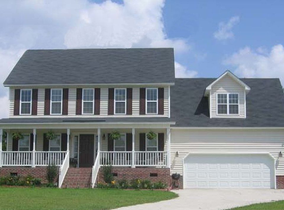 Great curb appeal, lots of southern charm!