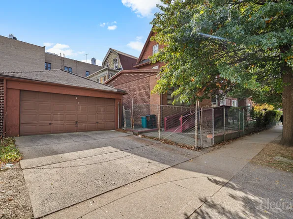 339 Ocean Parkway image 12 of 14