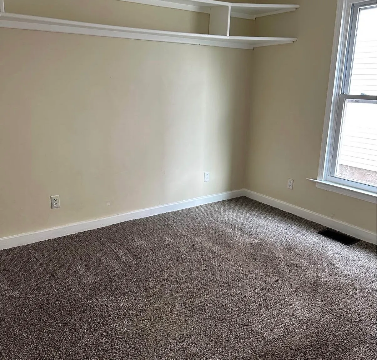 2 bed, $1,200 — Photo 2