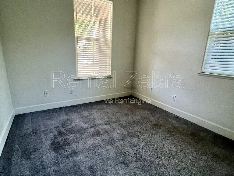 459 Jacobs Dr — Photo 8
