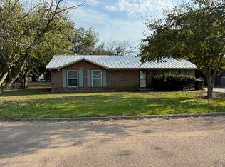 201 W Alene Dr, Mabank, TX 75147