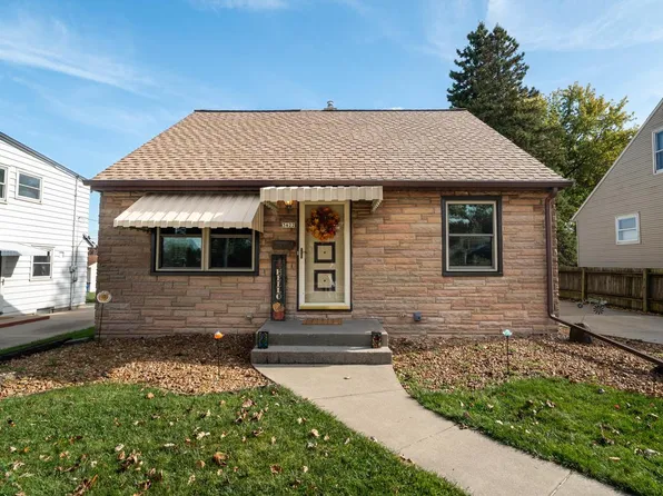 3422 South 88th STREET, Milwaukee, WI 53227