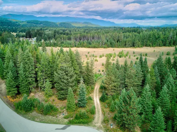 657 Blue Heron Lake Rd, Sagle, ID 83860