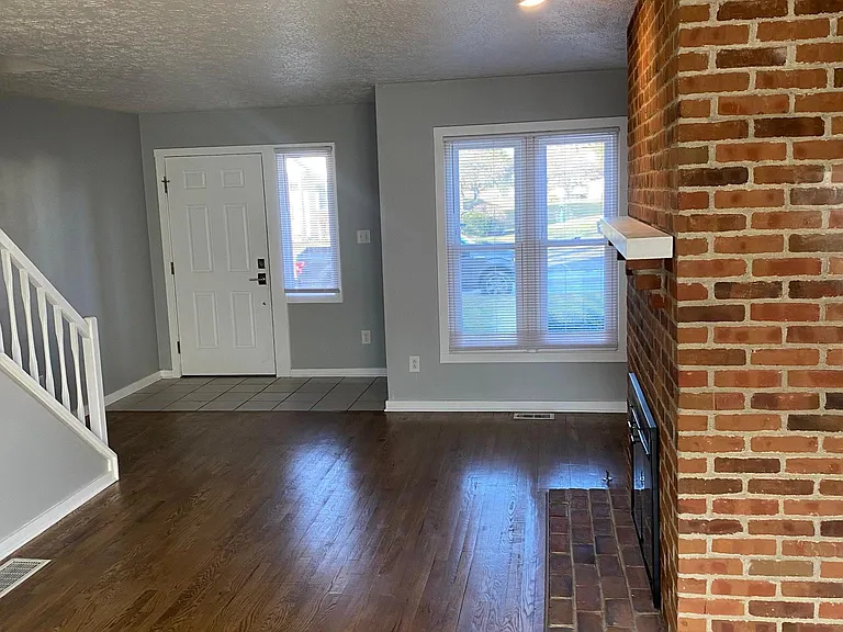 406 Caldy Ct — Photo 5