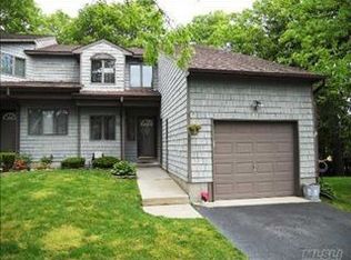 65 Jeremy Cir, Nesconset, NY 11767
