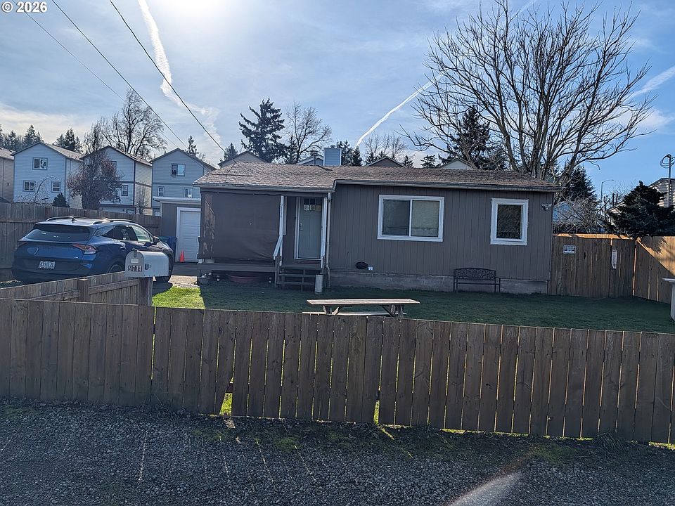 2nd image of 9726 SE Clinton St