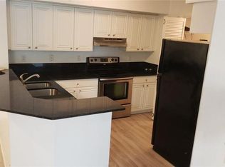 8245 Ibis Club Dr APT 404, Naples, FL 34104