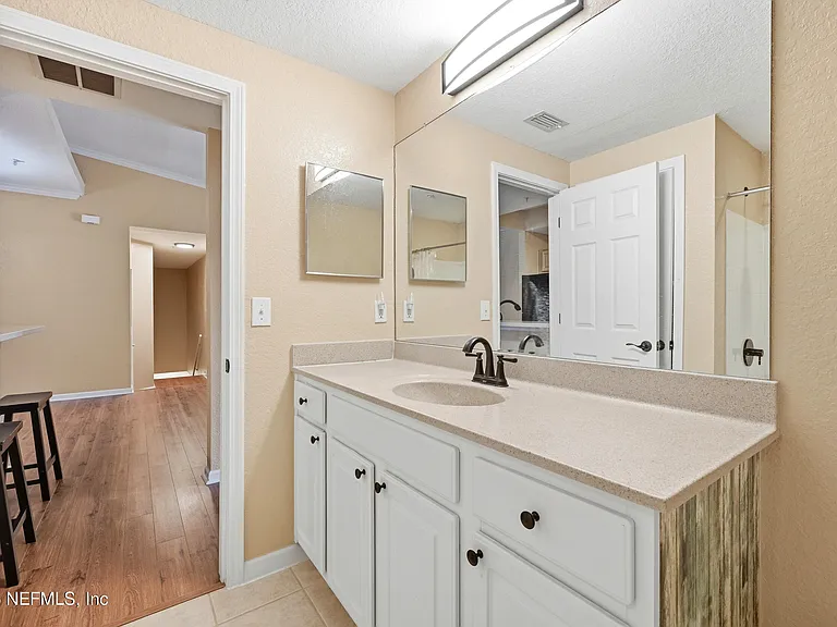 10075 Gate Pkwy N #911 — Photo 17
