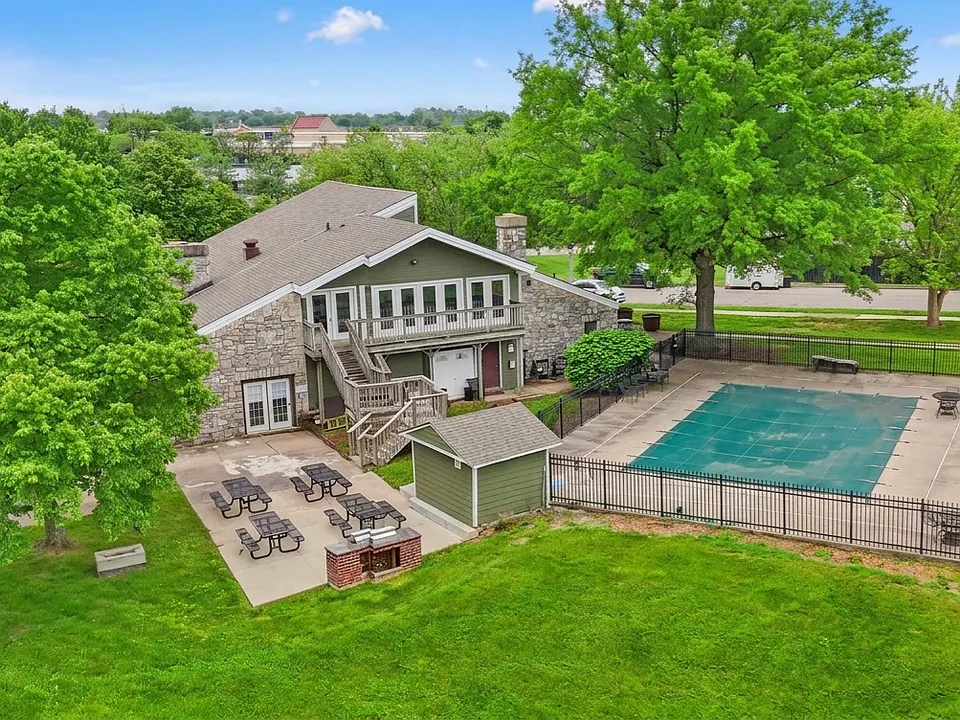 Lexington Villas