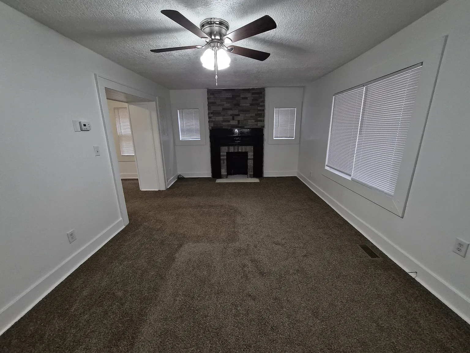 2 bed, 1300 sqft, $1,200 — Photo 3