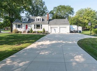 8462 Avery Rd, Broadview Heights, OH 44147