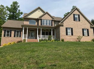 75 Cobblestone Dr, Blue Ridge, VA 24064