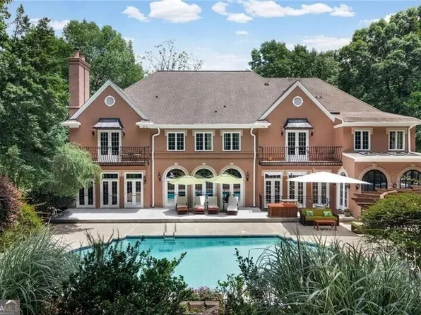 135 Lameloise Ln, Sandy Springs, GA 30327