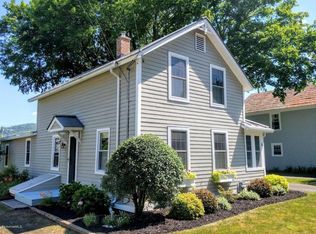 4 Elm St, Lenox, MA 01240