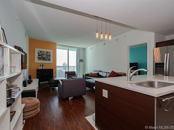 4th image of 1900 N Bayshore Dr APT 1904