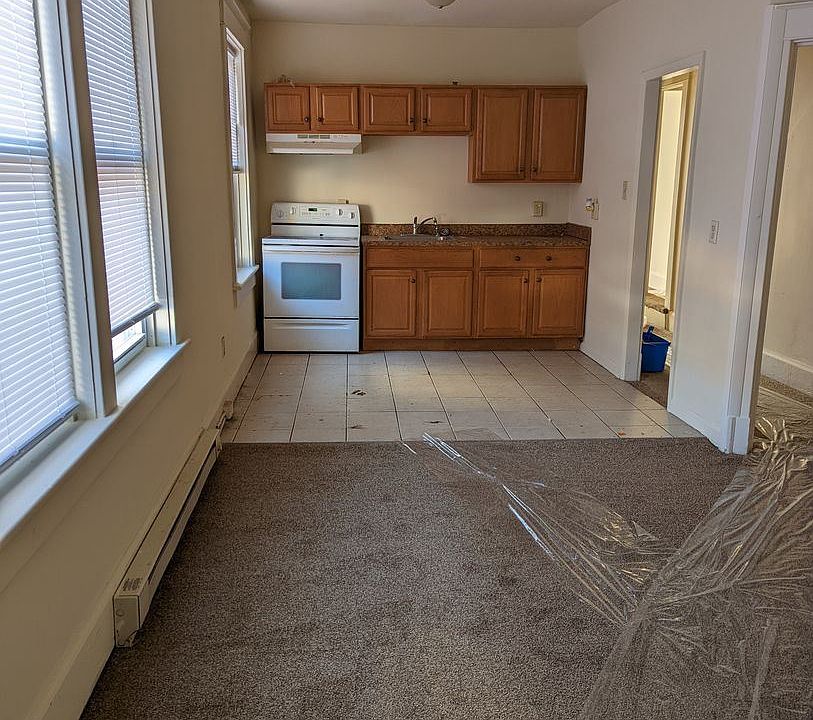 1st image of 2014 Market St Floor 2