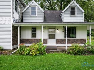 2012 S Berkey Southern Rd, Swanton, OH 43558