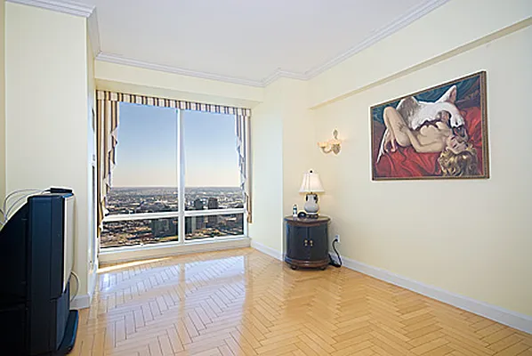 Rented by Trump International Realty | media 70