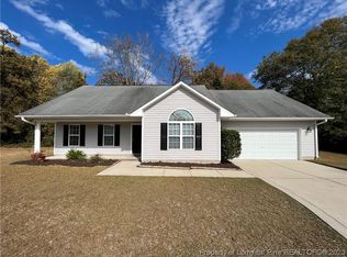 215 Quarry Ln, Raeford, NC 28376