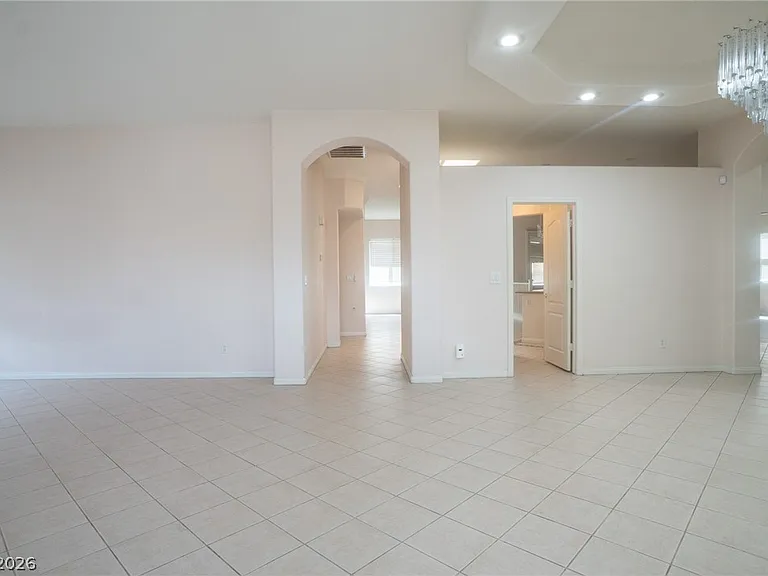 7861 Darby Ave — Photo 18