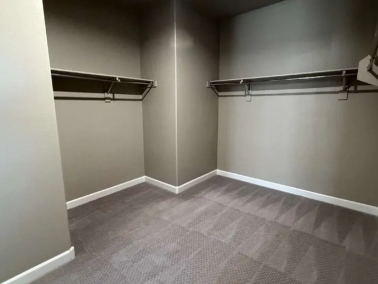 24240 W Verlea Dr — Photo 2